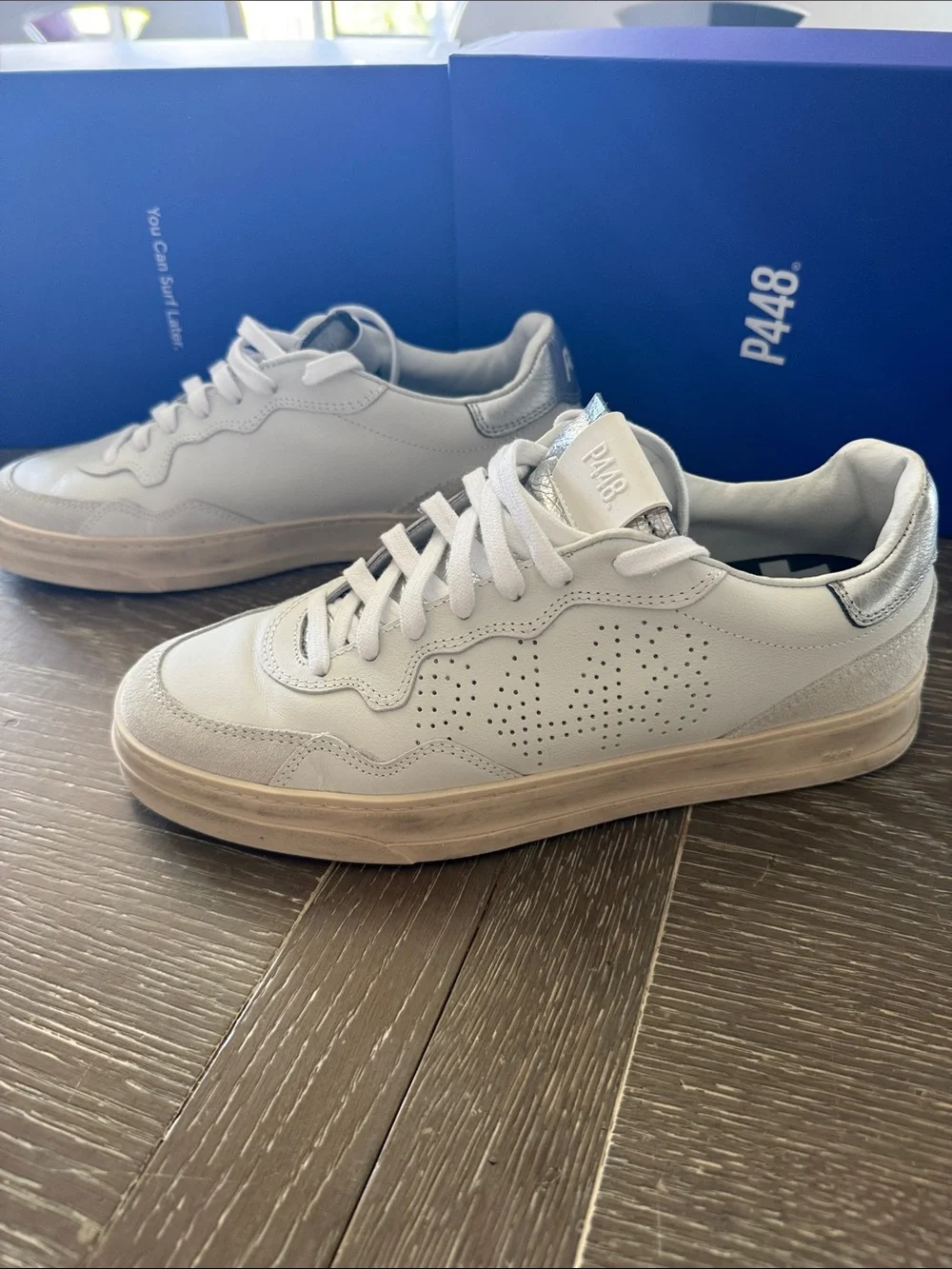 P448 Bali Platform sneaker Metallico women’s size 40 excellent considering